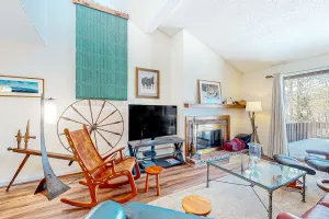 Image of Country townhome with AC - scenic Green Mountains views