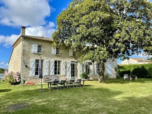 Image of Stone house in an idyllic setting, with pool, relaxing and quiet!