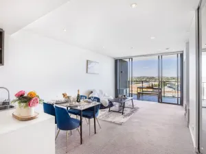 Image of Amazing cityview Glamourous 2BR Apt w parkpool