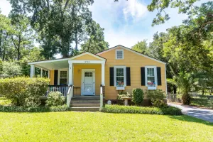 Image of Graduations Welcome! Bayside Bungalow Close Proximity to Downtown Beaufort and Parris Island