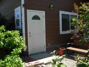 Image of Upstair 1 bed apt on an acre with mountain views. Minutes from Bozeman Airport..