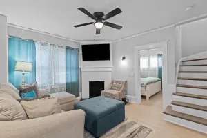 Image of Charming 2 bed 1 bath near Langley Air Force Base