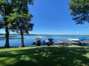 Image of Beautiful newly remodeled Lake Le Homme Dieu getaway