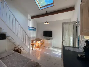 Image of Spacious Villa T2 + Mezzanine, AC, 6 Guests, Terrace, Parking, Close to Beach, Port Leucate