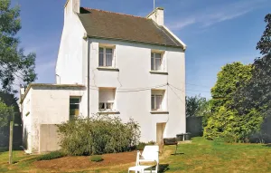 Image of 3 Bedroom Lovely Home In Landudec