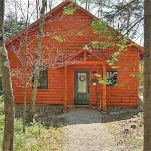 Image of Immaculate mountain cabin with awe inspiring sunrise and mountain views