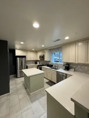 Image of Remodeled Apartment in Crockett! Great for 4