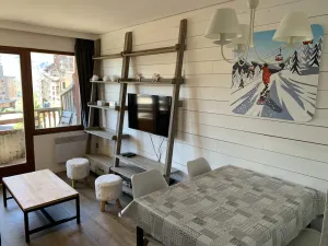 Image of Avoriaz: Appartement rénové 3 pièces, 6 pers, balcon, wifi, casier à skis - FR-1-633-76