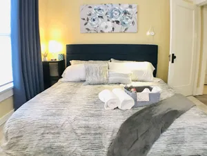 Image of King Bed\/Sleeps 4\/Furnished Private APT\/In-Unit Washer Dryer\/Smart HDTV