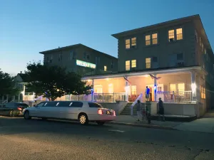 Image of Half Block from Belmar Beach!!
