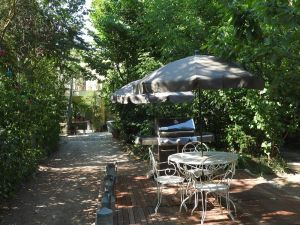 Image of STUDIO Aix 30 m² English garden, near the center and river Arc