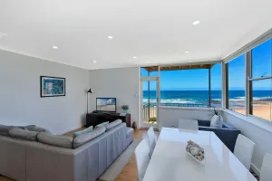 Image of Golden Sands 1 - Absolute Beachfront