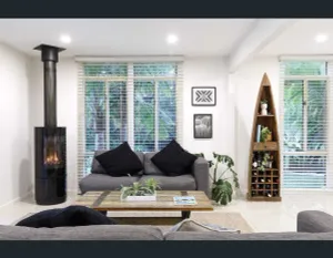 Image of Beautiful Hinterland House-15 mins drive from Noosa beaches! !