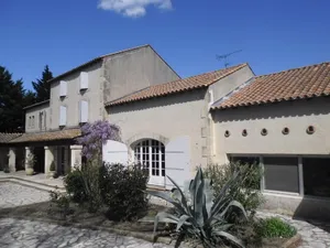 Image of Cottage *** unique in the countryside near Arles, private pool without vis a vis