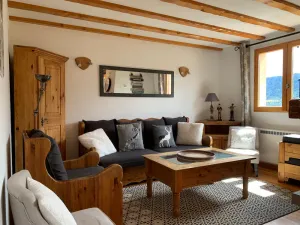 Image of Stunning 4-Bedroom Chalet with WiFi in Pra Loup, Spacious and Comfortable