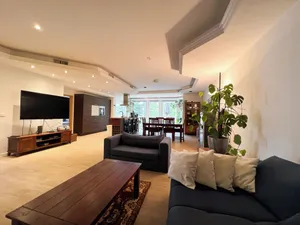 Image of Große & voll ausgestattete Apartments, Studios, Doppelzimmer, Workspace, Parkplatz, Netflix, Prime & schnelles Wifi in ruhiger Lage mit Garten