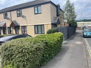 Image of Cheerful 2-Bedroom Town House with Free Parking, Hot Tub & EV Charger