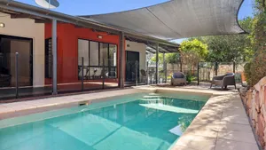 Image of 252 David Low Way