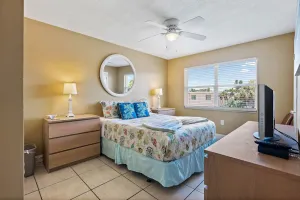 Image of Waves 14 Condo Beautiful 1 Bedroom with Pool