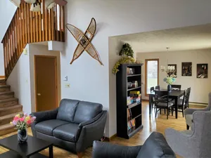 Image of Ready for a getaway! Contemporary 3 BR house in Split Rock golfing community.