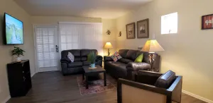 Image of 💖Modern, Clean&Comfy Stay|AC|<2 mi UofA| Pets Ok💖