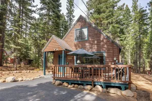 Image of Balsam House - 3 bedroom, 2 bath - Walk to Lake & private beach area