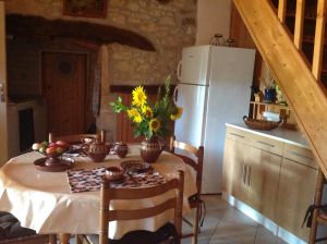 Image of House in Itzac, in the shade of a Tarn heritage oak.