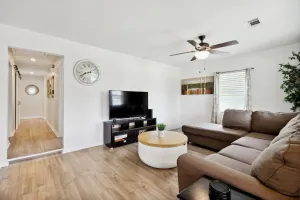 Image of Updated, Spacious 4 Bdrm 2 bath