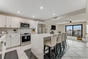 Image of Sophisticated Oceanfront Luxury Condo