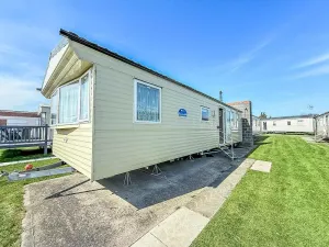 Image of 6 berth staycation caravan nearby Clacton-on-Sea in Essex ref 26254E