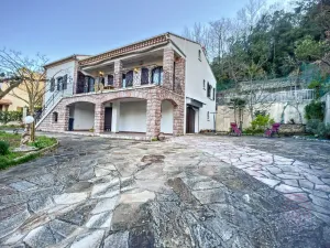 Image of House F4 with terrace, parking and pets allowed
