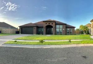 Image of Extraordinary Luxury Gorgeous Brand New Home