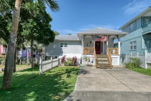Image of Cozy Casita- Luxury in the heart of Cedar Key!