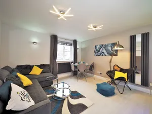 Image of Contemporary Boutique 4 Sleeper Eton High Street
