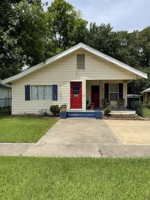 Image of Adorable Monroe Garden District Home