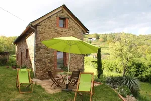Image of Une Sorcière sur le toit - Gîte** en Aveyron: Countryside and absolute tranquillity!