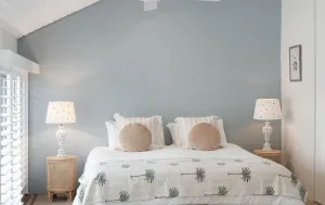Image of Alice Bayona 7 - Little Cove