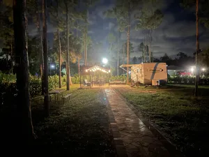 Image of Mobile Home big enough for 5 people