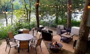 Image of Luxury Cabin : HOT TUB, RIVER VIEW, FIRE PIT, 10 min to Nashville! \nPet friendly