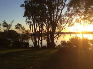 Image of Foxy Lodge - Lakeside getaway