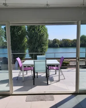 Image of Charming cottage by the Seine