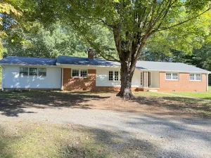 Image of Entire House: 2,200 sq.ft. with Farm Views!