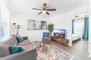 Image of Prime Area Cozy 1BR, Fast WiFi, 7 Min to Downtown