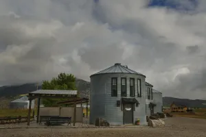 Image of Unique stay in a modern grain bin home 2 miles from the famous hot pools!