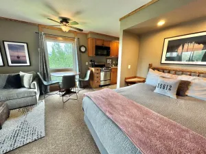 Image of Ski in Ski out Cozy Studio Condo, Pool, Hot Tub, Views of Moose Mtn