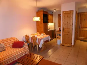 Image of Amethyste - 2 Bedrooms & Free Parking - By Cozee Rentals