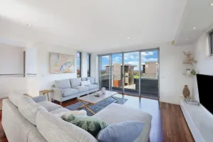 Image of Merri Seaview - seaside accommodation near the CBD