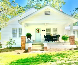 Image of Sweet Tea Cottage.  11 miles to Helen and 2 Miles to Downtown Clarkesville.