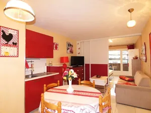 Image of Résidence Le Cocher De La Reine - Dans quartier agréable, logement bien équipé ! MAE-7804