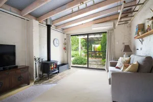 Image of Little Haven Leura Cottage with Spa Bath and BBQ